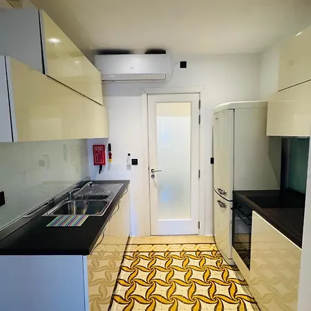 Daire Collection - St Ursula Maisonette